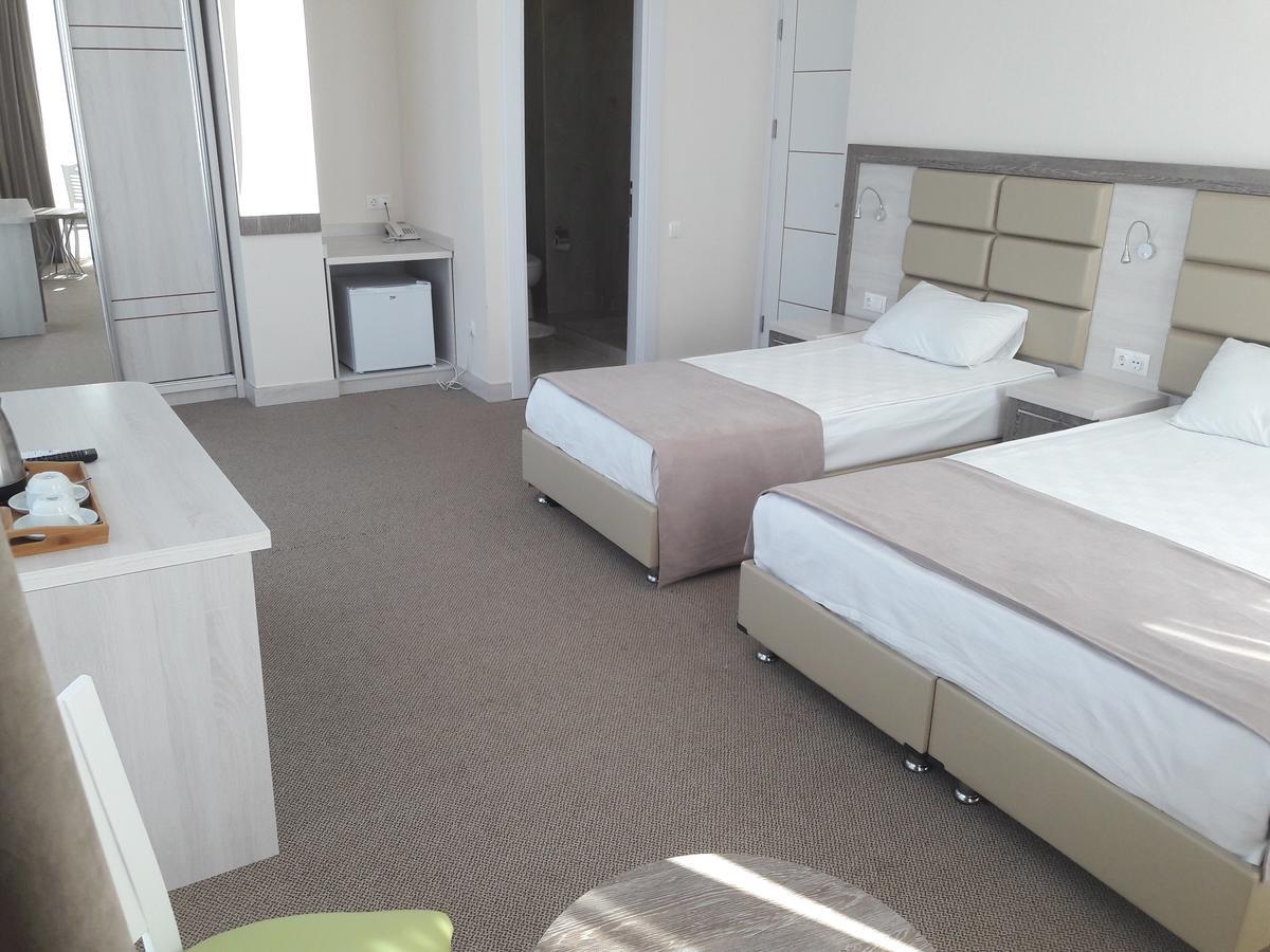Hotel Green Glass Batumi Ngoại thất bức ảnh